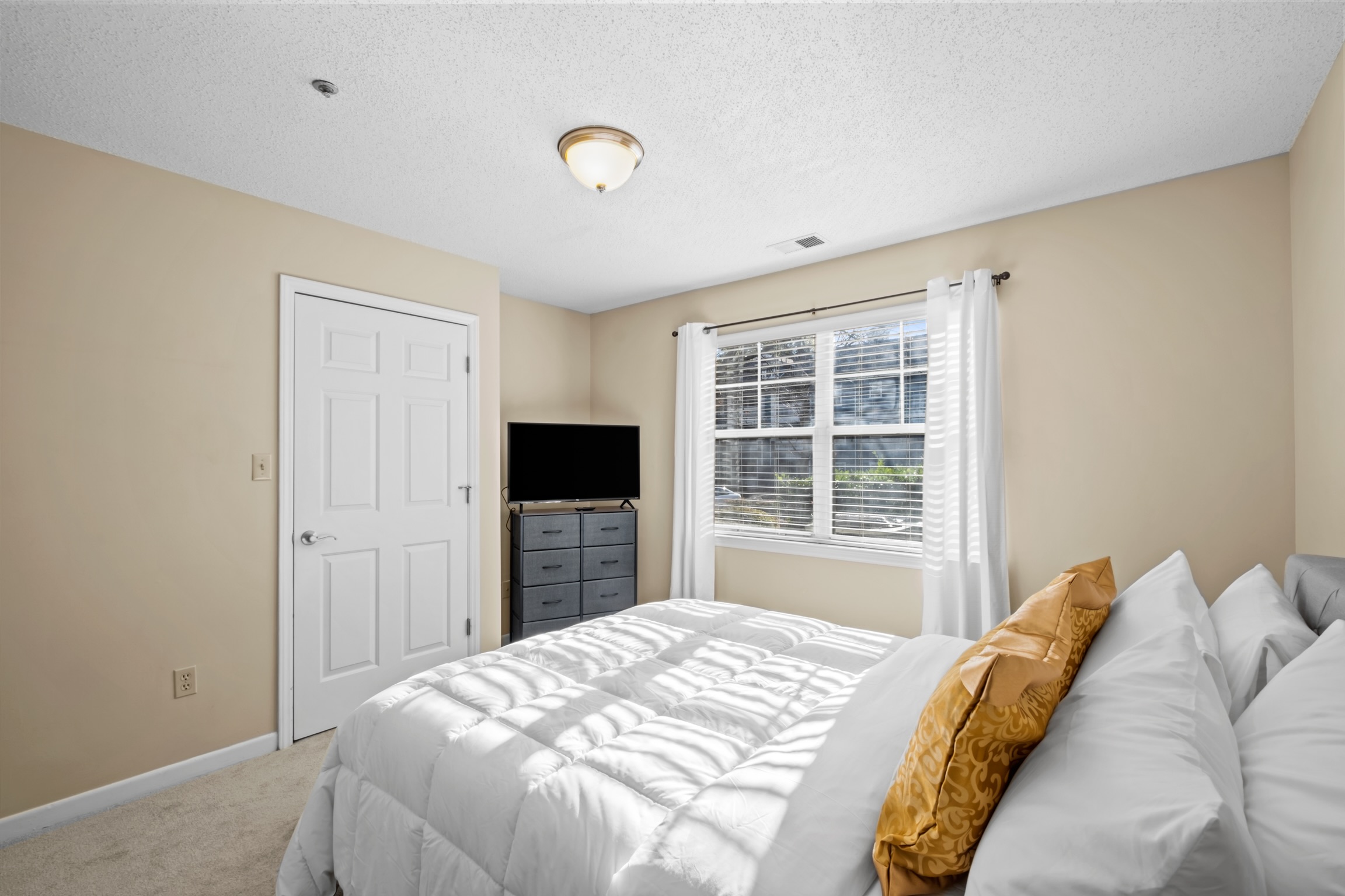 Monthly rental bedroom.